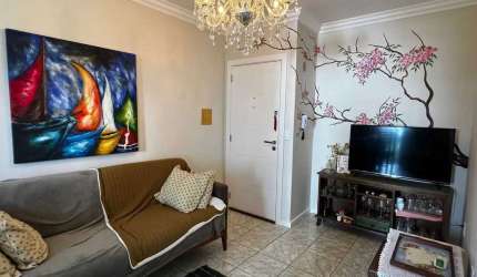 Apartamento com 2 dormitórios e 1 vaga de garagem, no Centro de Balneário Camboriú