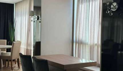 Apartamento espaçoso com 3 suites e 2 vagas de garagem no Centro de Itajaí