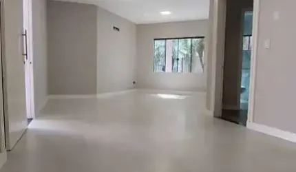 Casa com piscina e 3 dormitórios sendo 1 suíte e 1 vaga de garagem no Bairro São Judas em Itajaí