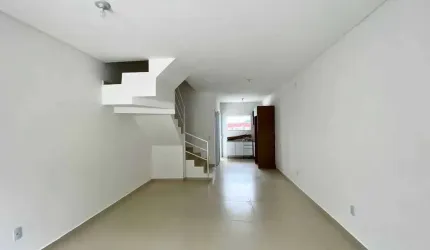 Casa com 3 dormitórios sendo 1 suíte e 2 vagas de garagem em Brusque