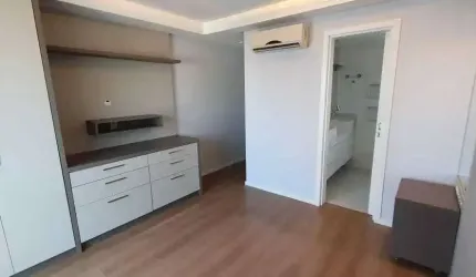 Apartamento mobiliado com 3 dormitórios sendo 1 suíte e 2 vagas de garagem no Centro de Itajaí