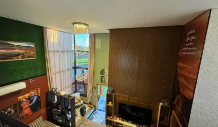 Casa Sofisticada com 3 dormitórios sendo 1 suíte e 2 vagas no bairro Santa Regina em Camboriú