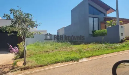 Terreno no Condomínio Portal Ville Flamboyant em Porto Feliz