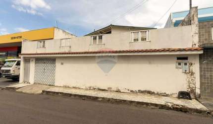 Casa em localização privilegiada no Dom Pedro - 03 quartos sendo 01 suíte 300m²