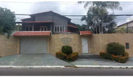 Casa Duplex Residencial/Comercial À VENDA - Parque Dez - 820 m², 8 quartos, sendo 3 suítes, 5 vagas R$ 1.300.000,00