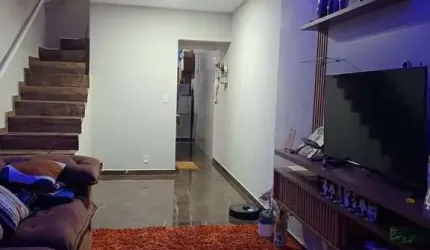 Sobrado Duplex de 2 Dormitórios 2 suítes no bairro Guilhermina Praia Grande - SP