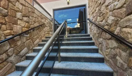 Apartamento de 3 Dormitórios sendo 1 Suíte à Venda em Vila Tupi Praia Grande, SP