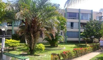 Apartamento Reformado 3/4 com Suíte a 200m da Praia de Vilas
