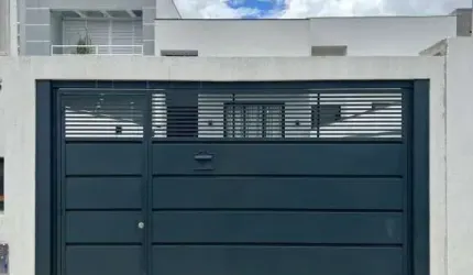 Casa térrea com 3 dormitórios - Vila Suissa