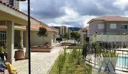 SOBRADO EM CONDOMINIO FECHADO - VILA DAS FLORES - NOVA MOGILAR