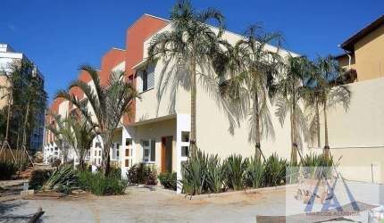 SOBRADO COM 03 DORMITÓRIOS - VILLAGIO ITAPETY - VILA OLIVEIRA