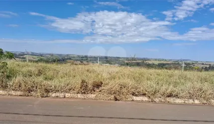 Terreno à venda em Vale Do Sol - SP