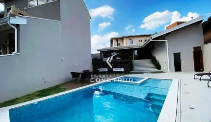 Casa no condomínio Parque da Hípica.