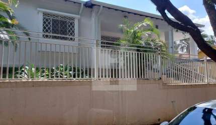 Casa para venda ou locação na área central de Sousas-Campinas-SP