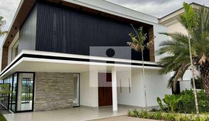 Casa com 4 suítes a venda no Alphaville Dom Pedro 3.