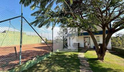 Casa com 3 quartos à venda, 220 m² por R$ 800.000 - Estância Suiça - Serra Negra/SP