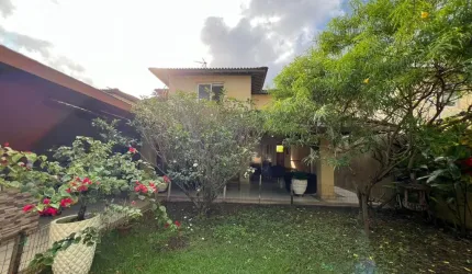 Oportunidade Casa 4/4 em condomínio fechado em Jaguaribe:
