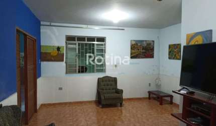 Casa à venda, 4 quartos, Pacaembu - Uberlândia/MG - Rotina Imobiliária