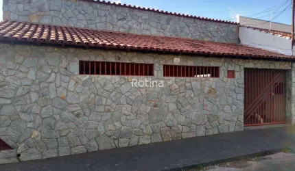 Casa à venda, 3 quartos, Pacaembu - Uberlândia/MG - Rotina Imobiliária
