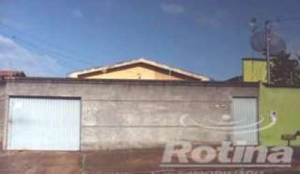 Casa à venda, 6 quartos, Dona Zulmira - Uberlândia/MG - Rotina Imobiliária