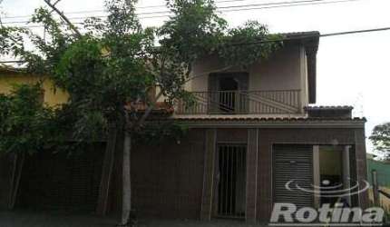 Casa à venda, 4 quartos, Umuarama - Uberlândia/MG - Rotina Imobiliária