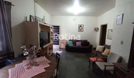 Casa à venda, 3 quartos, Osvaldo Rezende - Uberlândia/MG - Rotina Imobiliária