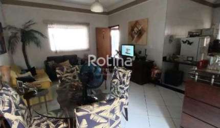 Casa à venda, 3 quartos, Nova Uberlândia - Uberlândia/MG - Rotina Imobiliária