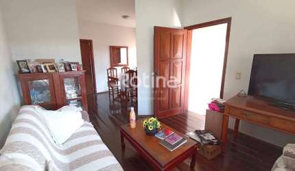 Casa à venda, 3 quartos, Osvaldo Rezende - Uberlândia/MG - Rotina Imobiliária