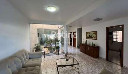 Casa à venda, 4 quartos, Presidente Roosevelt - Uberlândia/MG - Rotina Imobiliária