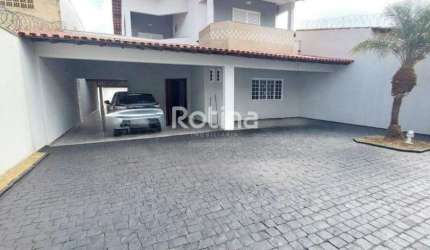 Casa à venda, 4 quartos, Umuarama - Uberlândia/MG - Rotina Imobiliária