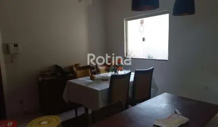 Casa à venda, 3 quartos, Santa Luzia - Uberlândia/MG - Rotina Imobiliária