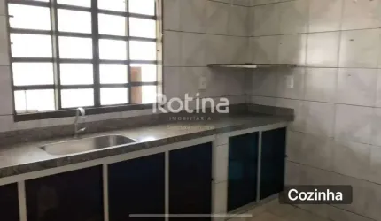 Casa à venda, 4 quartos, Jardim das Palmeiras - Uberlândia/MG - Rotina Imobiliária