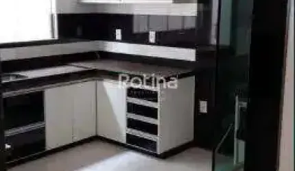 Casa à venda, 4 quartos, Cidade Jardim - Uberlândia/MG - Rotina Imobiliária