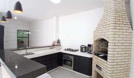 Casa à venda, 3 quartos, Bosque dos Buritis - Uberlândia/MG - Rotina Imobiliária