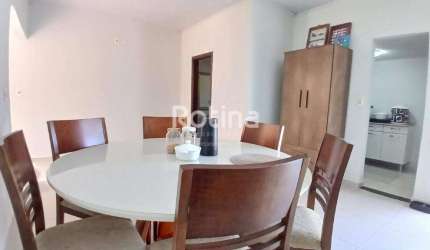 Casa à venda, 3 quartos, Pacaembu - Uberlândia/MG - Rotina Imobiliária