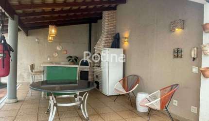 Casa à venda, 4 quartos, Lídice - Uberlândia/MG - Rotina Imobiliária
