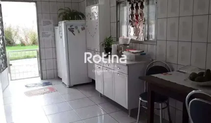 Casa à venda, 3 quartos, Centro - Uberlândia/MG - Rotina Imobiliária