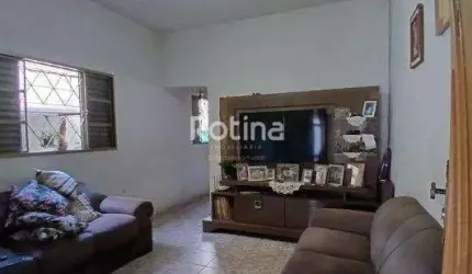 Casa à venda, 3 quartos, Marta Helena - Uberlândia/MG - Rotina Imobiliária