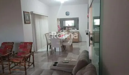 Casa à venda, 3 quartos, Pampulha - Uberlândia/MG - Rotina Imobiliária
