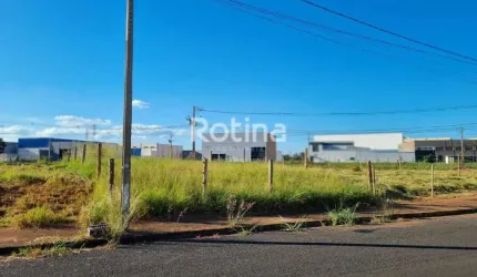 Terreno á venda no bairro Novo Mundo