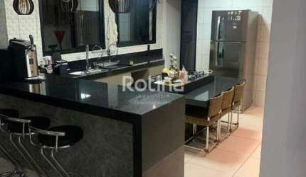 Casa à venda, 3 quartos, Jardim Karaíba - Uberlândia/MG - Rotina Imobiliária