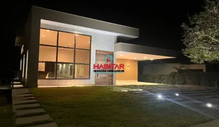 Casa de luxo 1000 m² em condomínio fechado em Igarapé-MG