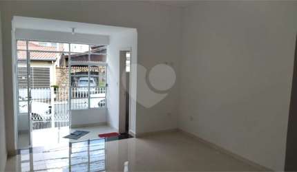 Casa térrea com 3 quartos à venda em Jardim Franca - SP