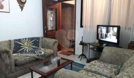 Casa térrea com 2 quartos à venda em Tremembé - SP