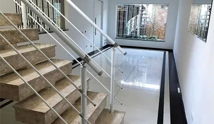Sobrado com 3 quartos à venda em Vila Galvão - SP