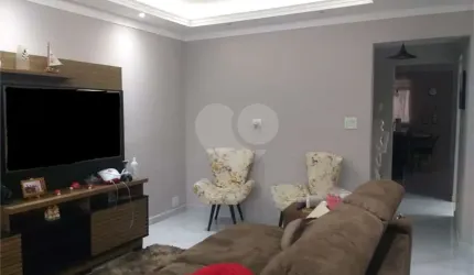Sobrado com 3 quartos à venda em Vila Galvão - SP
