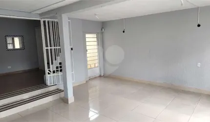 Casa com 2 quartos à venda em Vila Rosália - SP