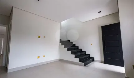 Casa com 3 quartos à venda em Jardim Santa Mena - SP