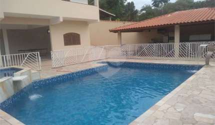 Chácara com 4 quartos à venda em Pirucaia - SP
