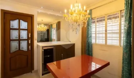 Casa com 2 quartos à venda em Vila Galvão - SP